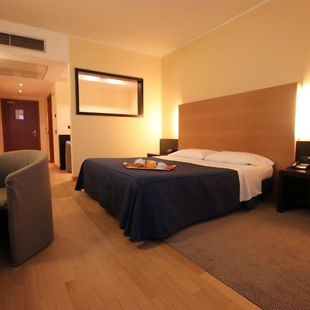Golf Hotel Milano Opera Rum bild