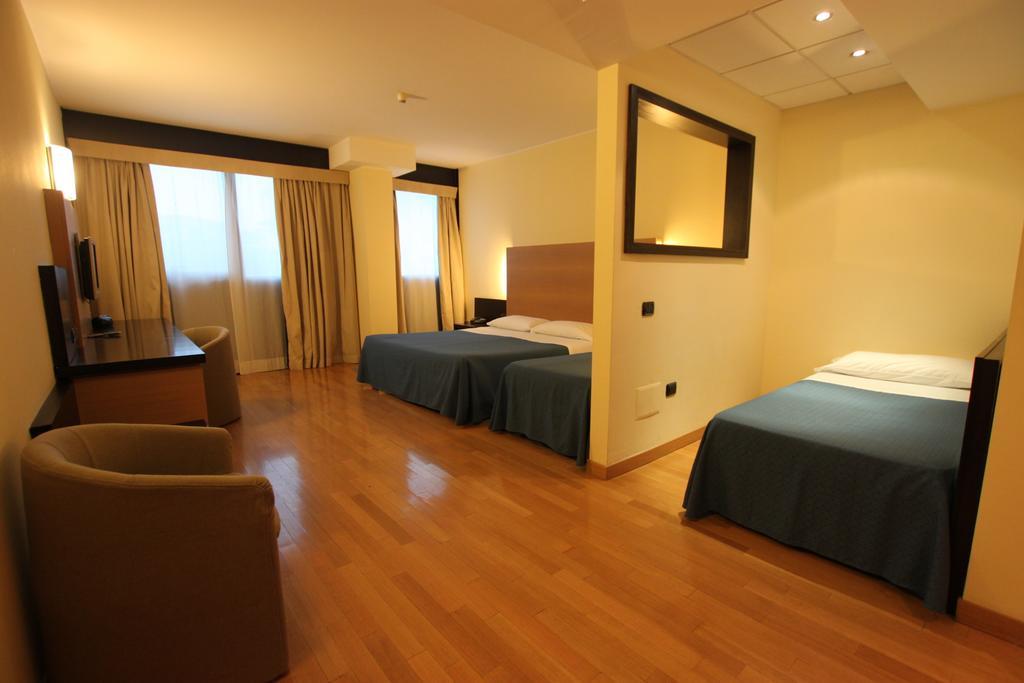 Golf Hotel Milano Opera Rum bild